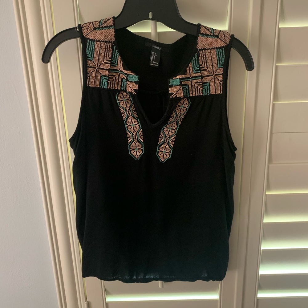 Forever 21 Top - Picture 2 of 5